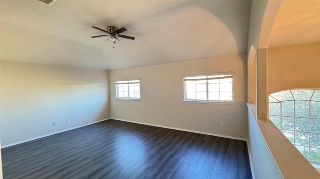 914 Crestmont Trail Drive, Missouri City, TX 77489