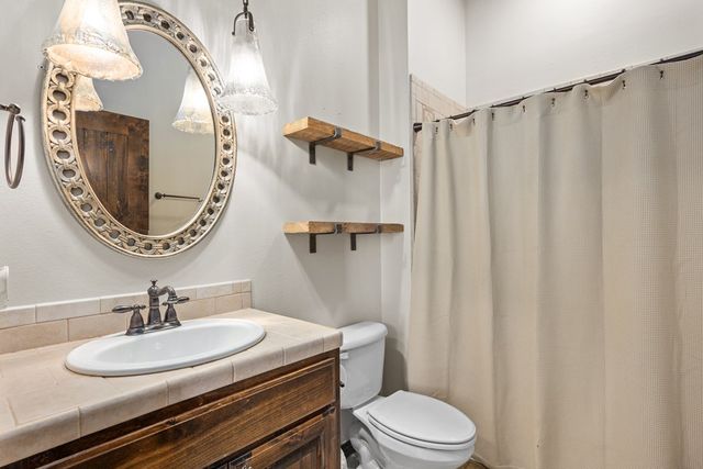2809 Indian Wells Dr, Kerrville, TX 78028