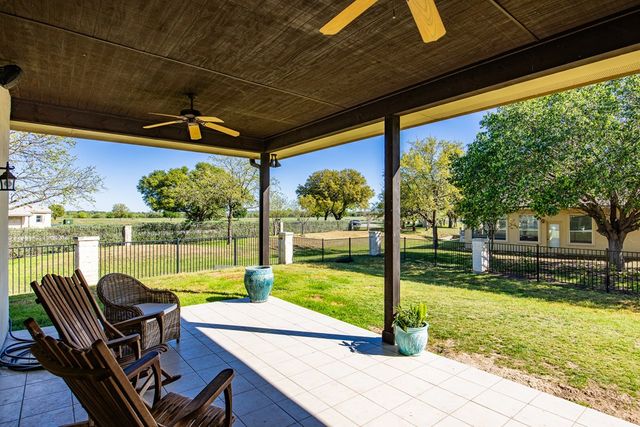2809 Indian Wells Dr, Kerrville, TX 78028