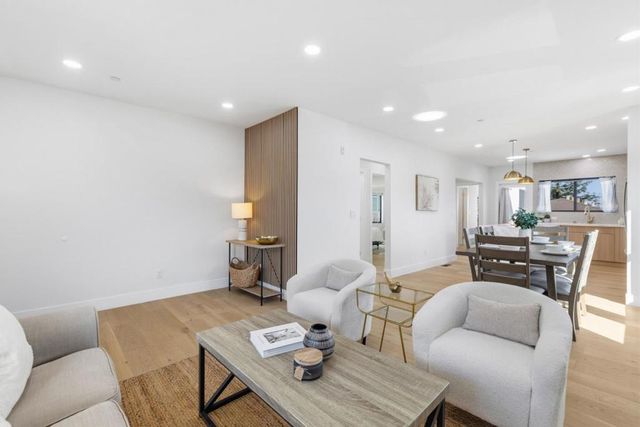 895 Laurel Avenue, Belmont, CA 94002