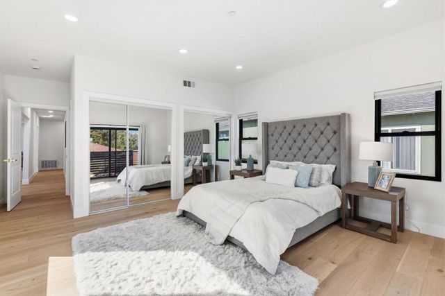 895 Laurel Avenue, Belmont, CA 94002