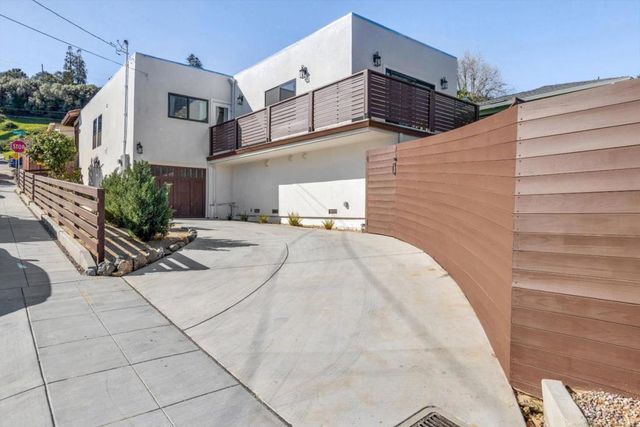 895 Laurel Avenue, Belmont, CA 94002