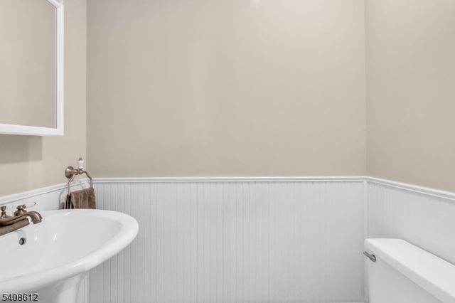 589 Mountain Ave, Bound Brook Boro, NJ 08805