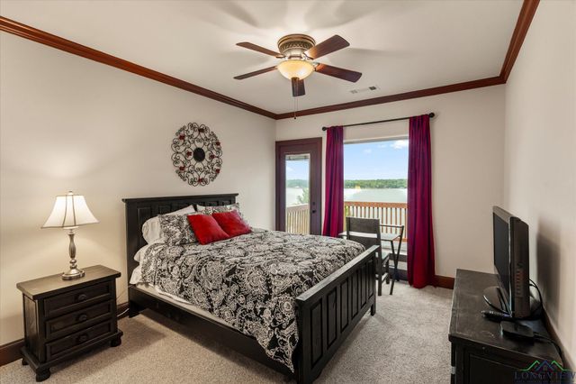 350 E El Dorado Dr, Scroggins, TX 75480