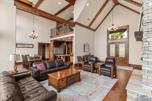 350 E El Dorado Dr, Scroggins, TX 75480