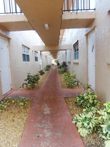 550 SW 2ND Avenue 129, Boca Raton, FL 33432