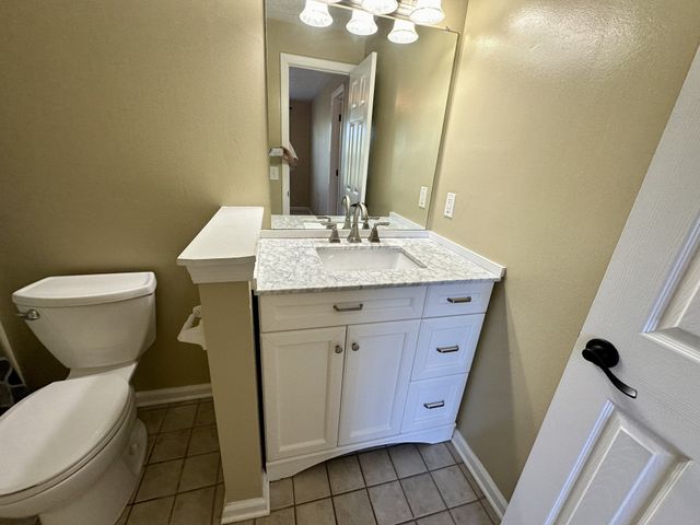 2025 Woodmont Blvd Apt 247, Nashville, TN 37215