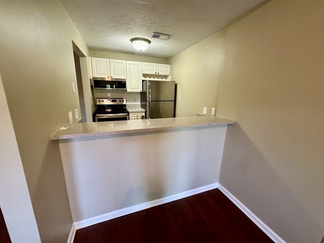 2025 Woodmont Blvd Apt 247, Nashville, TN 37215