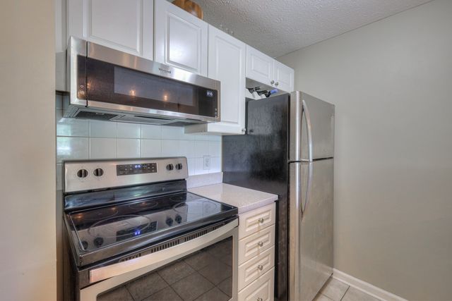 2025 Woodmont Blvd Apt 247, Nashville, TN 37215