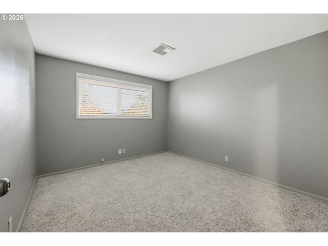 1890 TAYLOR St, Eugene, OR 97405