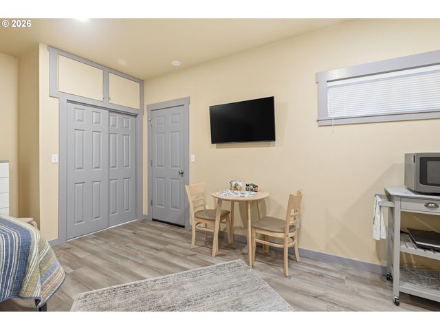 1890 TAYLOR St, Eugene, OR 97405