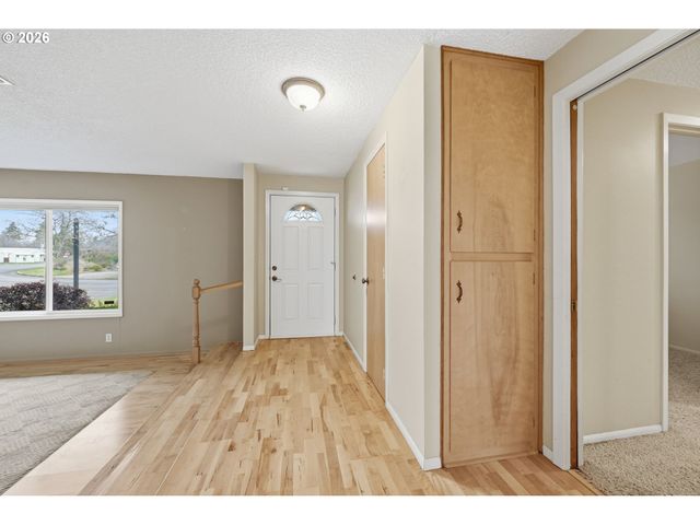 1890 TAYLOR St, Eugene, OR 97405