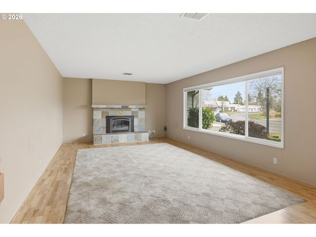 1890 TAYLOR St, Eugene, OR 97405