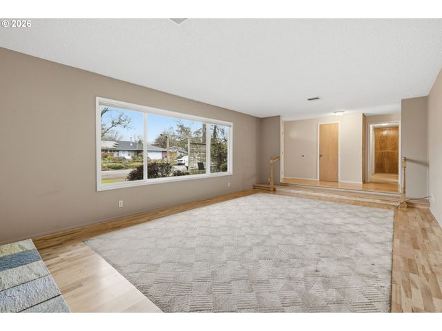 1890 TAYLOR St, Eugene, OR 97405