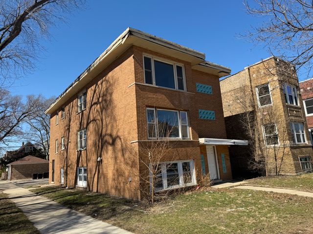 7958 S South Shore Drive, Chicago, IL 60617