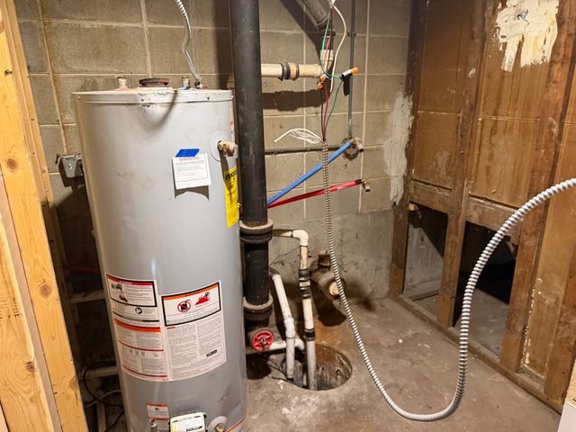 7958 S South Shore Drive, Chicago, IL 60617