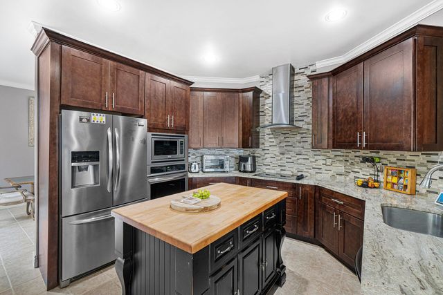 3840 Newport Avenue, Boynton Beach, FL 33436