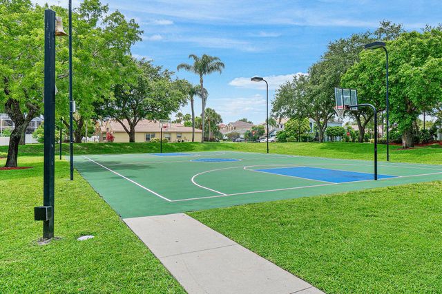 3840 Newport Avenue, Boynton Beach, FL 33436