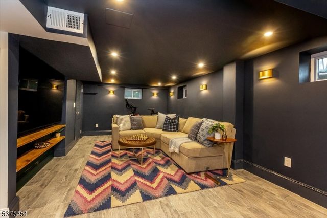 22 Broadview Ave, Maplewood Twp., NJ 07040