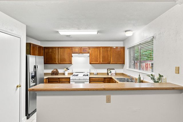 10846 W Mulberry Drive, La Porte, TX 77571