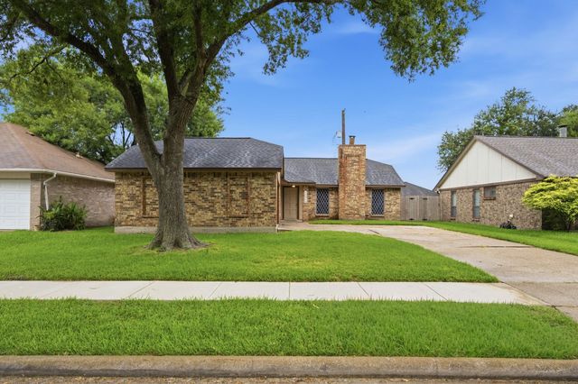 10846 W Mulberry Drive, La Porte, TX 77571