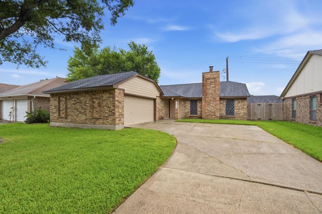 10846 W Mulberry Drive, La Porte, TX 77571