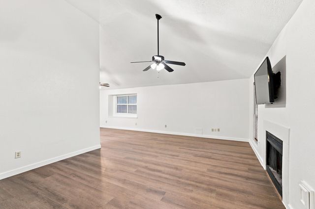 10846 W Mulberry Drive, La Porte, TX 77571