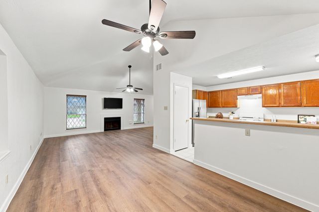 10846 W Mulberry Drive, La Porte, TX 77571