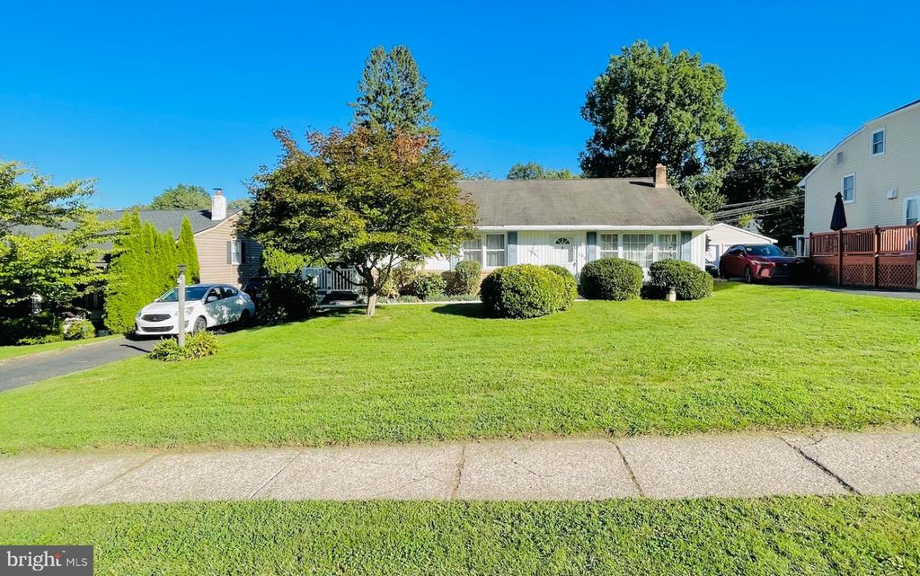 182 CAMPMEETING RD #, WILLOW GROVE, PA 19090 — exterior
