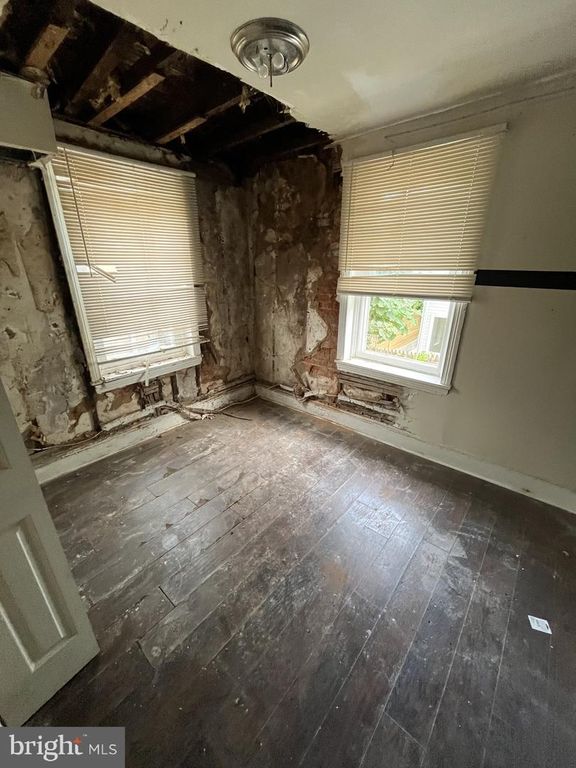 1119 W NEVADA ST, Philadelphia, PA 19133 — photo 5