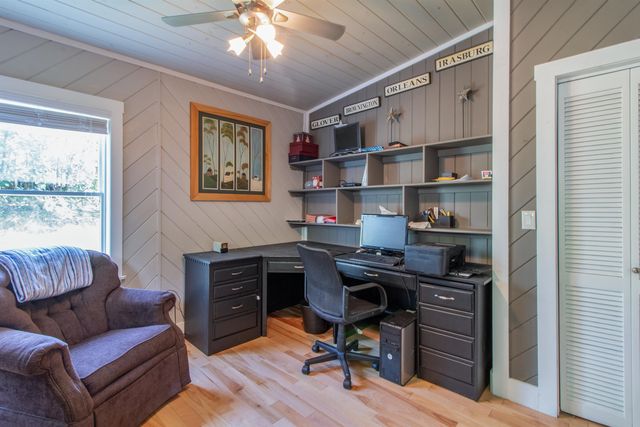 1661 Pageant Park Road, Barton, VT 05822
