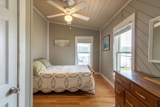 1661 Pageant Park Road, Barton, VT 05822