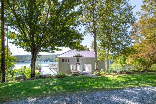 1661 Pageant Park Road, Barton, VT 05822