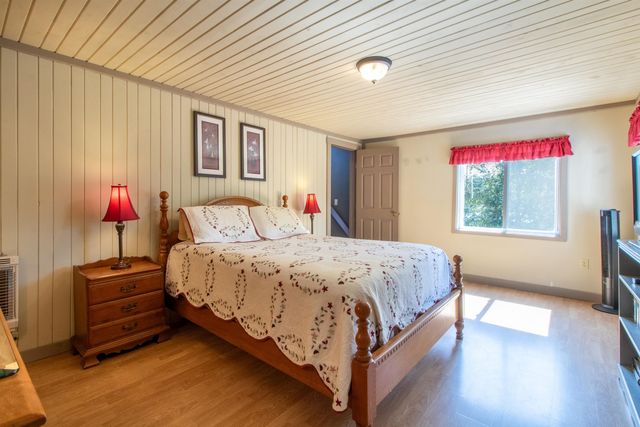 1661 Pageant Park Road, Barton, VT 05822
