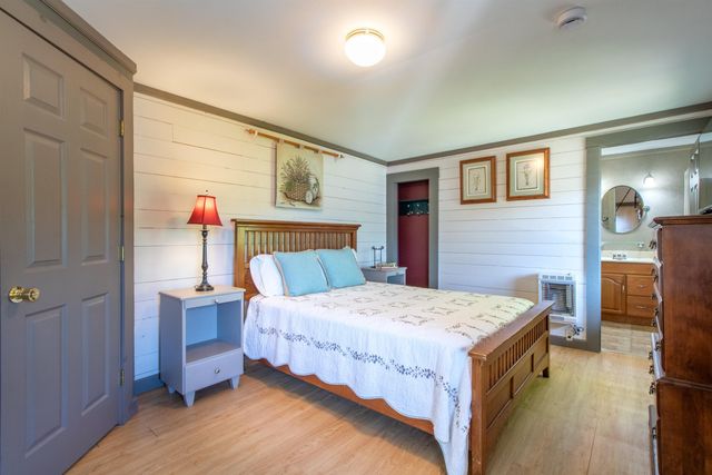 1661 Pageant Park Road, Barton, VT 05822
