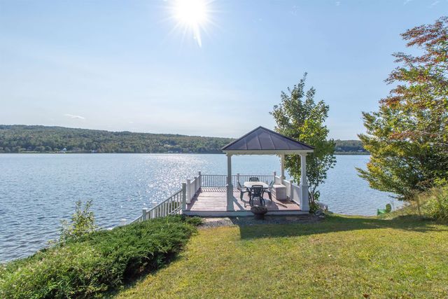 1661 Pageant Park Road, Barton, VT 05822