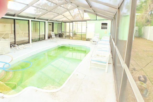 8013 W ELM STREET, Tampa, FL 33615