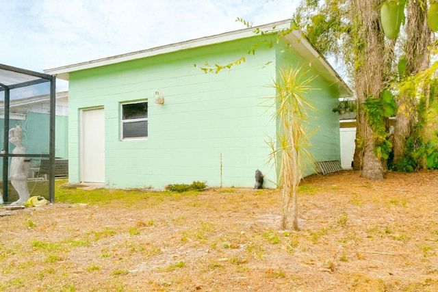 8013 W ELM STREET, Tampa, FL 33615