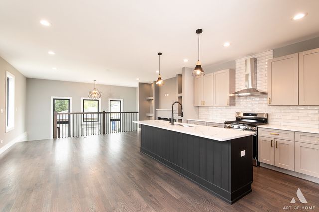 6908 26th Street, Berwyn, IL 60402