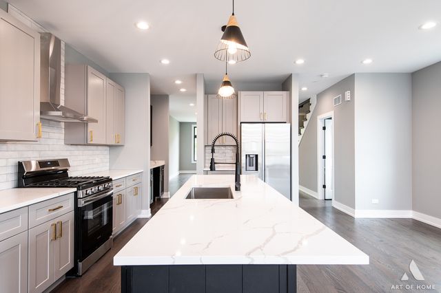 6908 26th Street, Berwyn, IL 60402