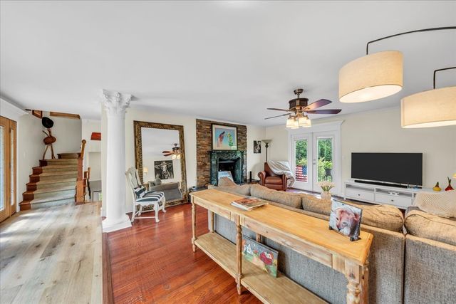 1205 Sycamore Dr, Manchester, TN 37355