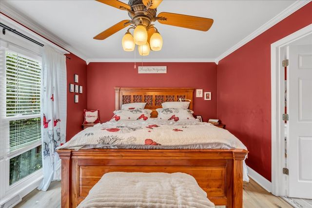 1205 Sycamore Dr, Manchester, TN 37355