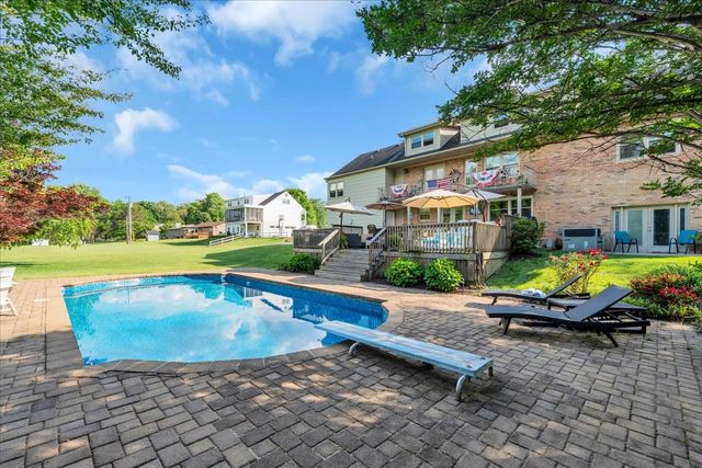 1205 Sycamore Dr, Manchester, TN 37355