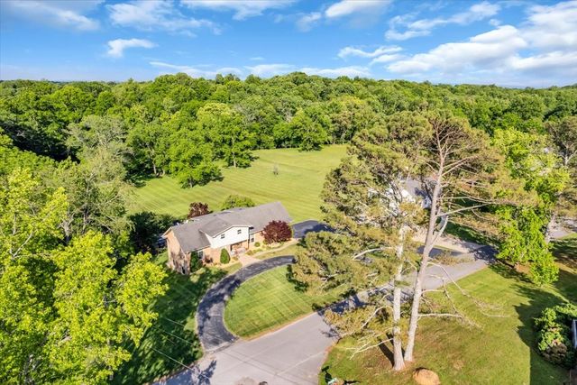 1205 Sycamore Dr, Manchester, TN 37355
