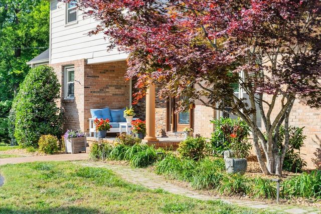 1205 Sycamore Dr, Manchester, TN 37355
