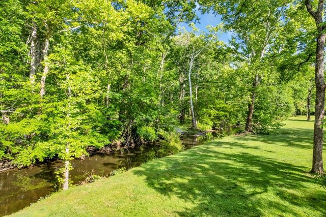 1205 Sycamore Dr, Manchester, TN 37355