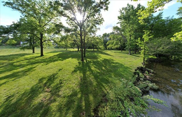 1205 Sycamore Dr, Manchester, TN 37355
