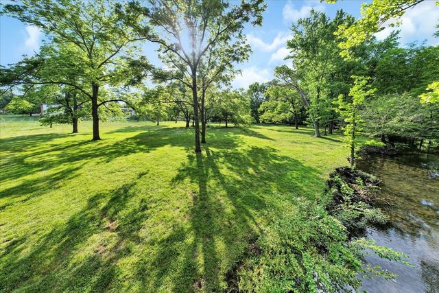 1205 Sycamore Dr, Manchester, TN 37355