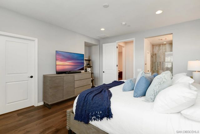 15947 Parkview Loop, San Diego, CA 92127