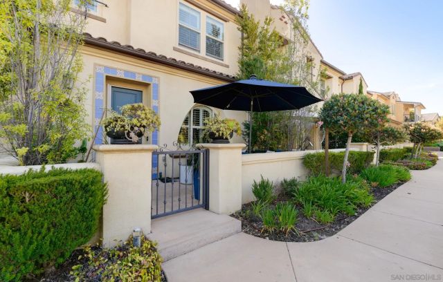 15947 Parkview Loop, San Diego, CA 92127